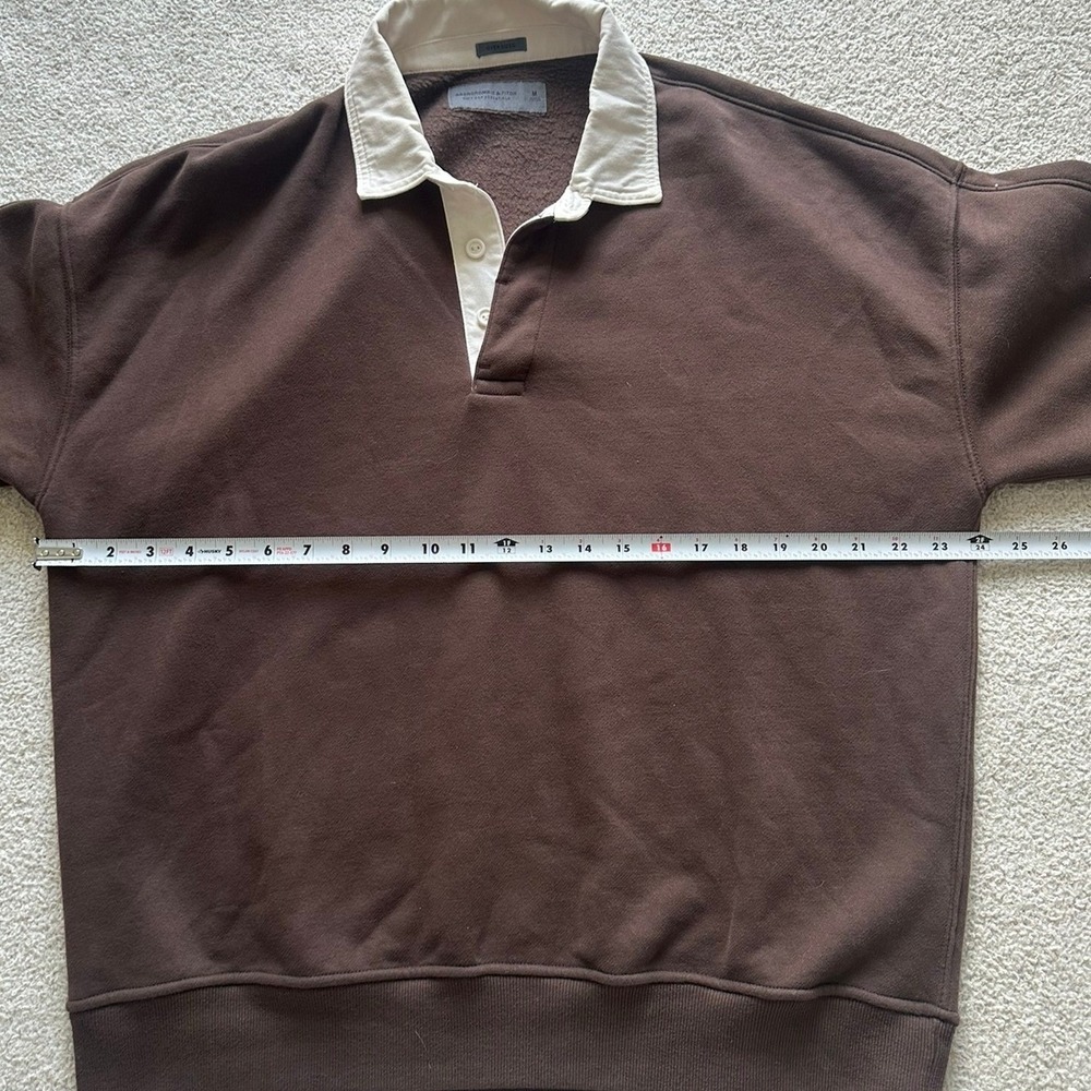 Abercrombie & Fitch Women's Oversized fleece sweatshirt size medium in brown - Picture 4 of 5